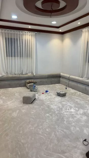 شقة للإيجار في شارع صالح ابراهيم الزامل ، حي الفاخرية ، عنيزة ، عنيزة