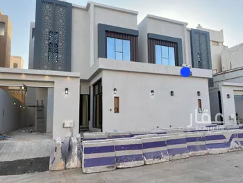 فيلا للبيع في شارع الحجاج بن منبه السهمي, حي العريجاء الأوسط, مدينة الرياض, منطقة الرياض