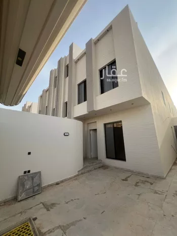 دور للبيع في شارع نصر الزواوي, حي عكاظ, مدينة الرياض, منطقة الرياض صورة 2