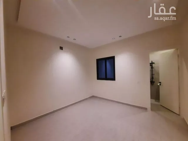 شقة للبيع في شارع محمد بن احمد بن الضياء, حي عكاظ, مدينة الرياض, منطقة الرياض