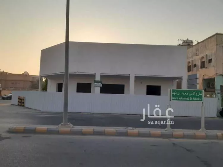 عمارة للبيع في شارع شارع الامير محمد بن فهد, حي العزيزية, مدينة الخفجى, المنطقة الشرقية