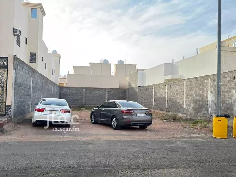 أرض للبيع في شارع علي ابن محمد السقاط ، حي الوادي ، حائل ، منطقة حائل