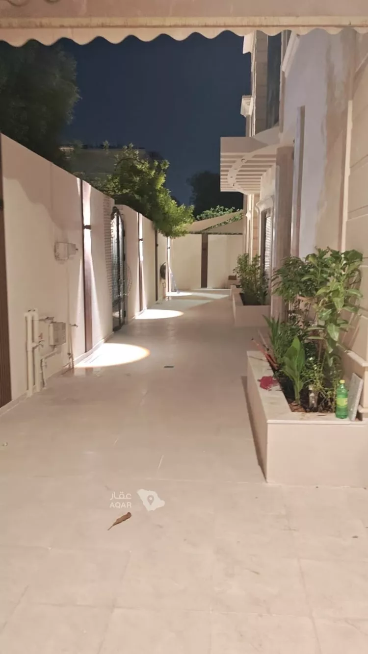 فيلا للبيع في شارع القوس, حي الشعلة, مدينة الدمام, المنطقة الشرقية 6