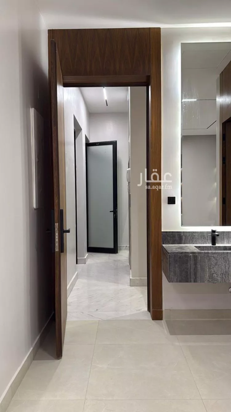 شقة للبيع في شارع زينب بنت خزيمة, حي الملك فهد, مدينة الرياض, منطقة الرياض صورة 3