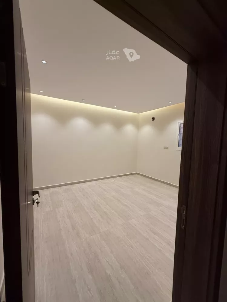 Floor for Rent in Riyadh Al Maizilah 19