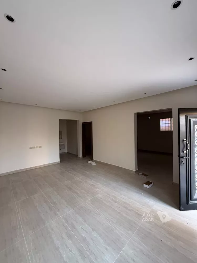 Floor for Rent in Riyadh Al Maizilah 7
