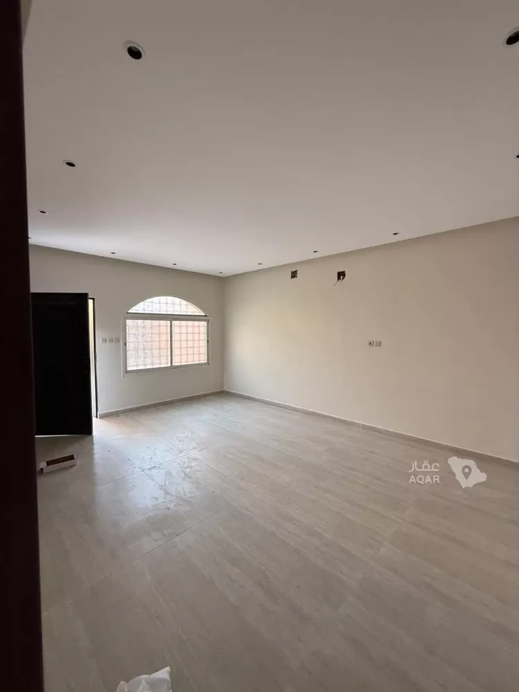Floor for Rent in Riyadh Al Maizilah 17