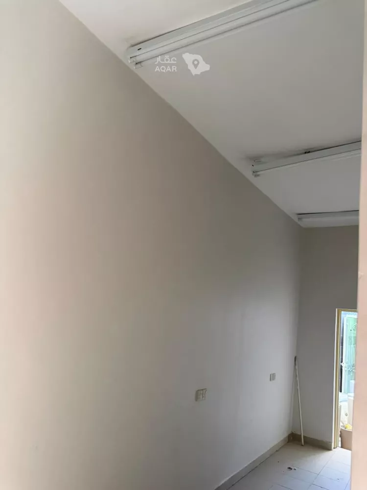 Floor for Rent in Riyadh Al Maizilah 22