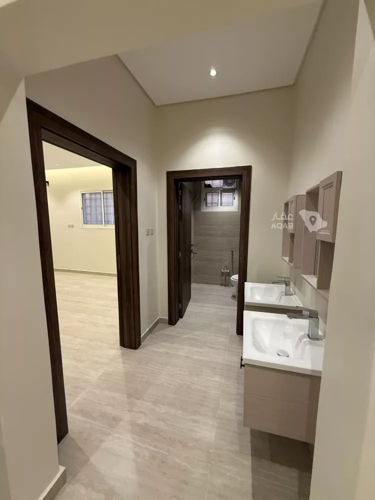 Floor for Rent in Riyadh Al Maizilah 13