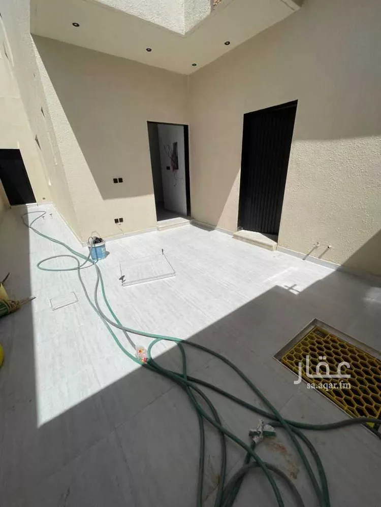 فيلا للبيع في شارع عبدالعزيز السحيباني, حي الدار البيضاء, مدينة الرياض, منطقة الرياض صورة 4