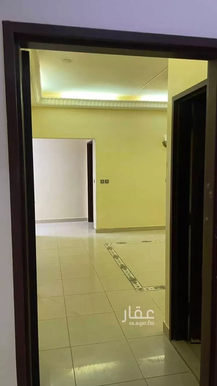 فيلا للبيع في شارع عبيدالله ابن ابي يزيد, حي الإسكان, مدينة بريدة, منطقة القصيم صورة 5