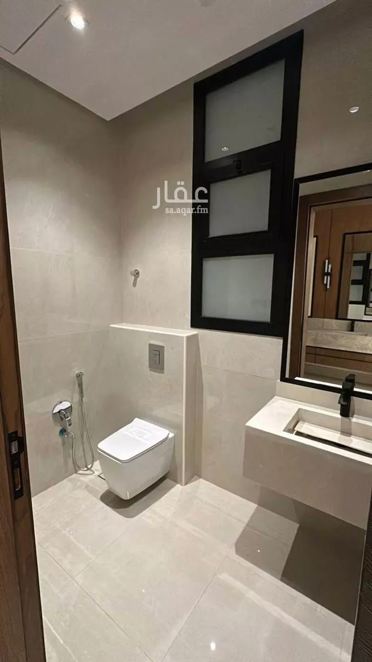 فيلا للبيع في شارع الابرار, حي البحر, مدينة الخبر, المنطقة الشرقية 8