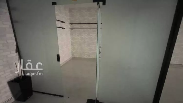 Commercial Office for Rent in Riyadh Al Ghadir 1 صورة