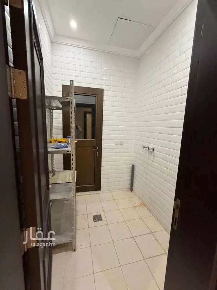 Floor for Rent in Riyadh Al Hamra 10