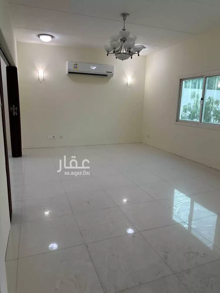 فيلا للبيع في شارع طريق الينابيع, مدينة مدينه الجبيل الصناعيه, المنطقة الشرقية صورة 4