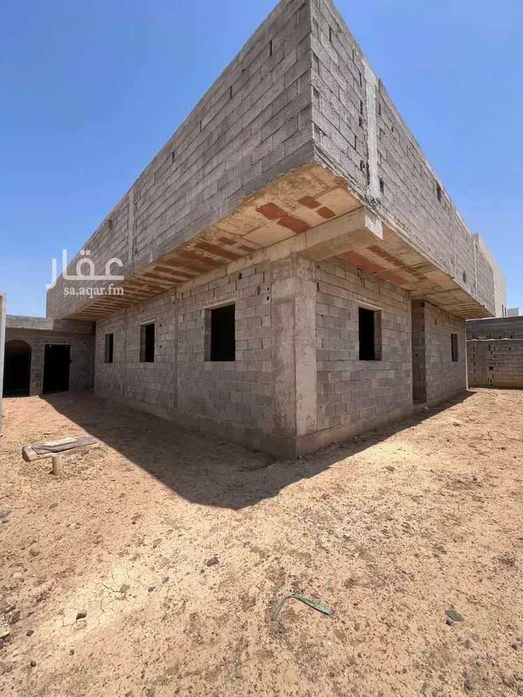 Building for Sale in Medina King Fahd صورة 3