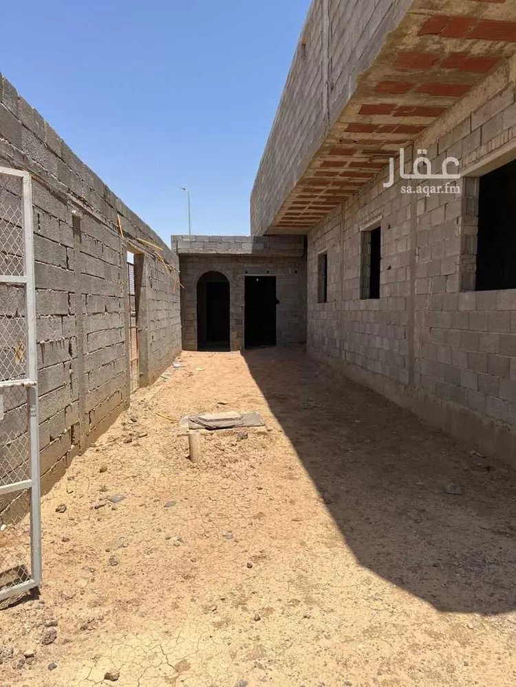 Building for Sale in Medina King Fahd صورة 5