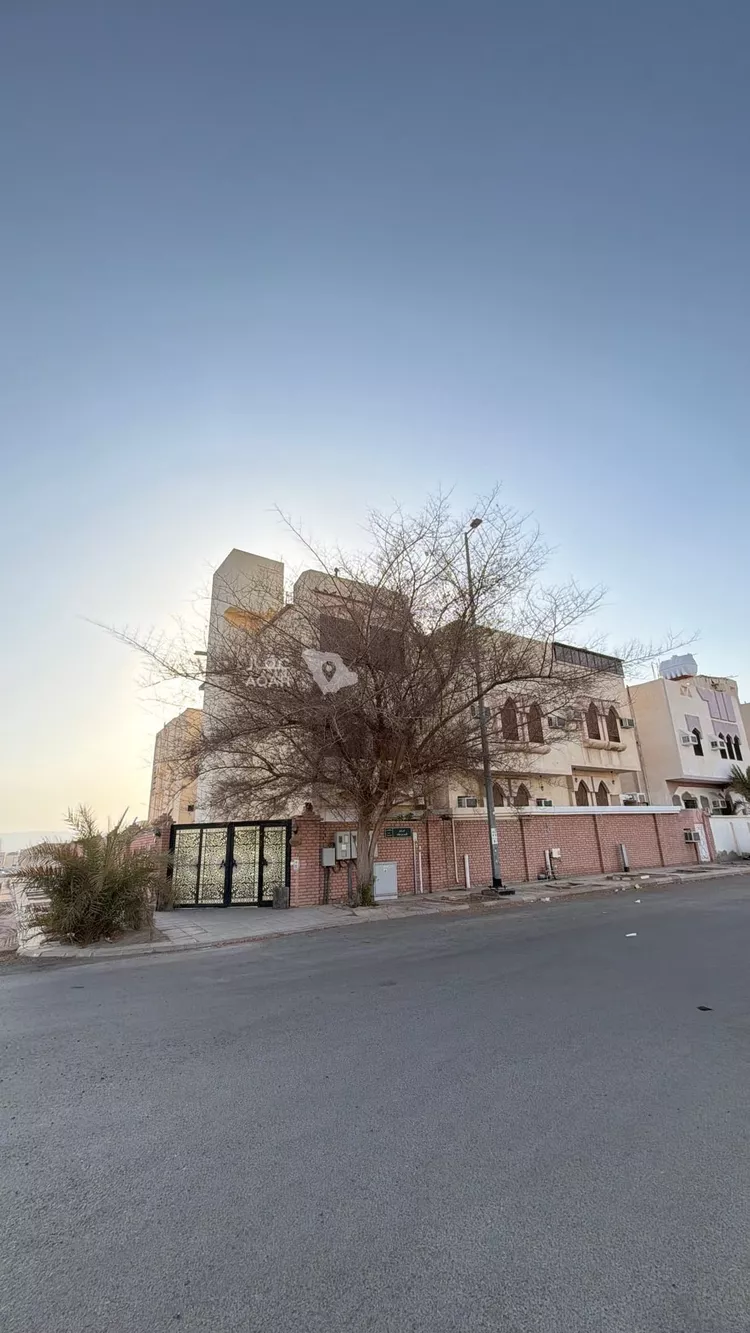 Building for Sale in Medina Al Qaswa 6