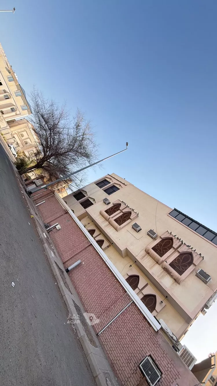 Building for Sale in Medina Al Qaswa 11