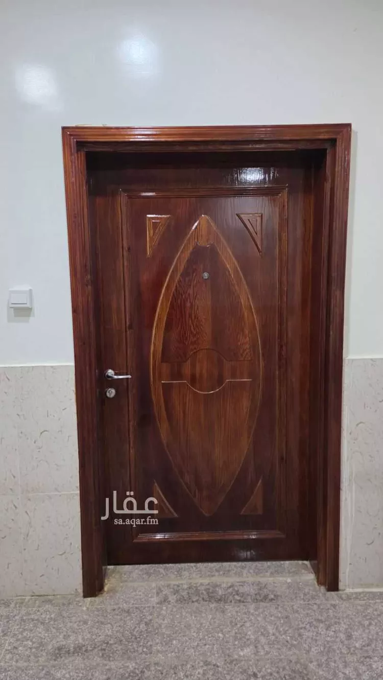 شقة للإيجار في شارع أبو بكر الصديق ، حي ج8 ، قرية الأزاهرة ، بلجرشي