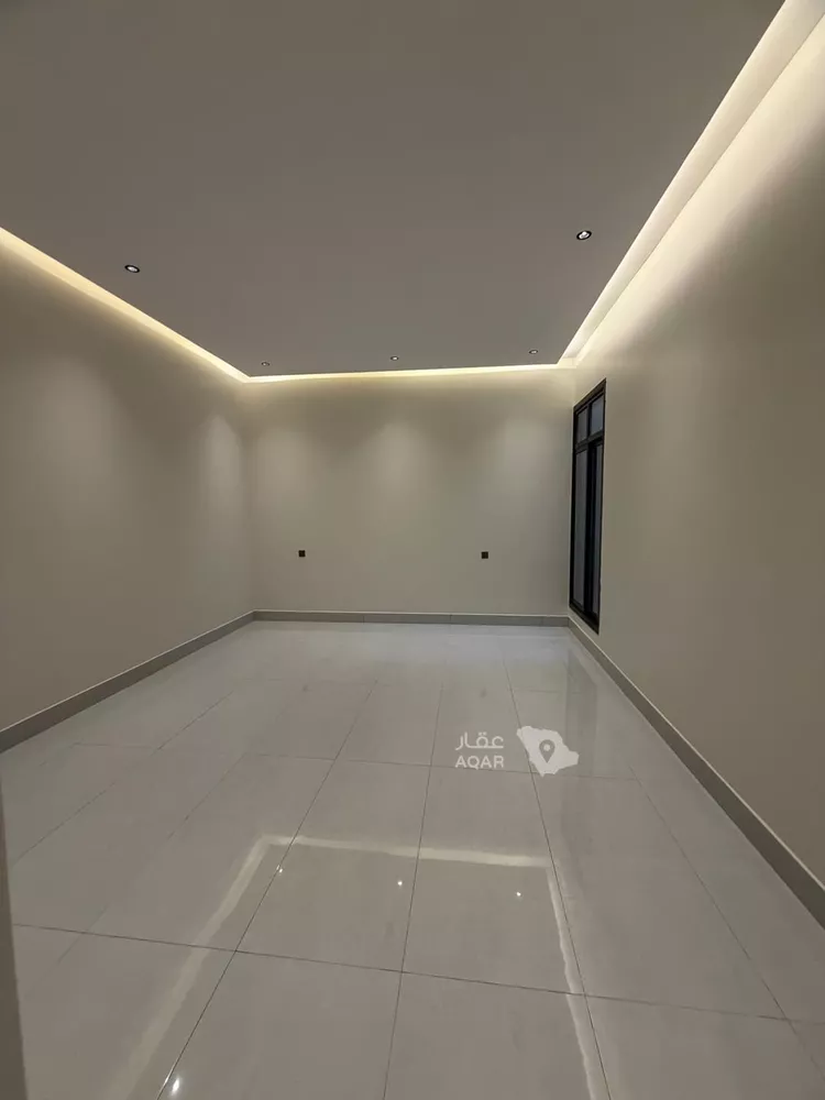 Floor for Sale in Riyadh Al Khaleej 15