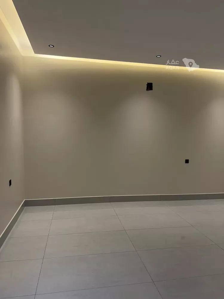 Floor for Sale in Riyadh Al Khaleej 22
