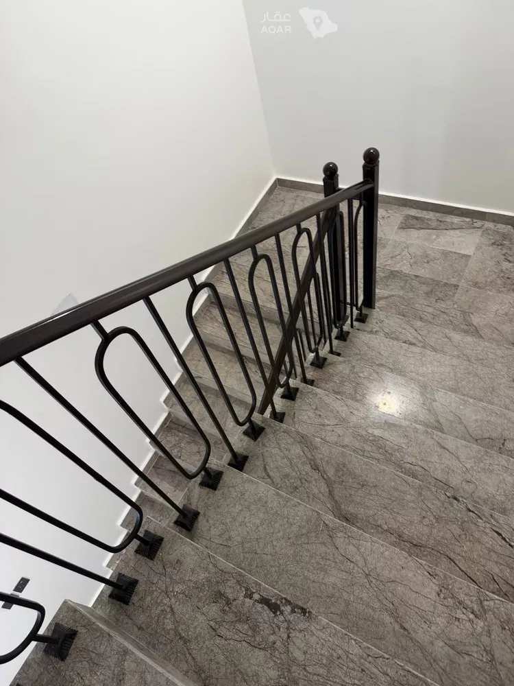 Floor for Sale in Riyadh Al Khaleej 20