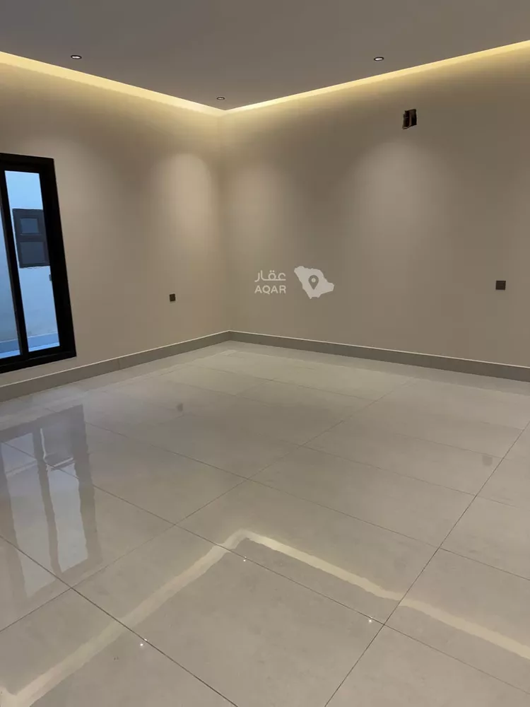 Floor for Sale in Riyadh Al Khaleej 21