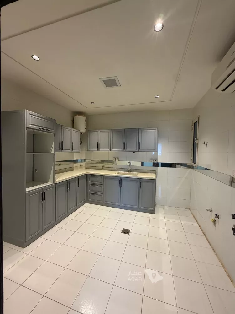 Apartment for Rent in Riyadh Al Malqa 9