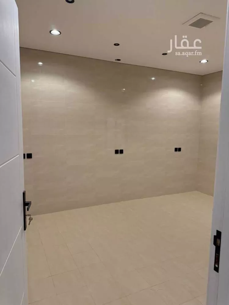 فيلا للبيع في شارع الوادي الفارع, حي الجنادرية, مدينة الرياض, منطقة الرياض صورة 5