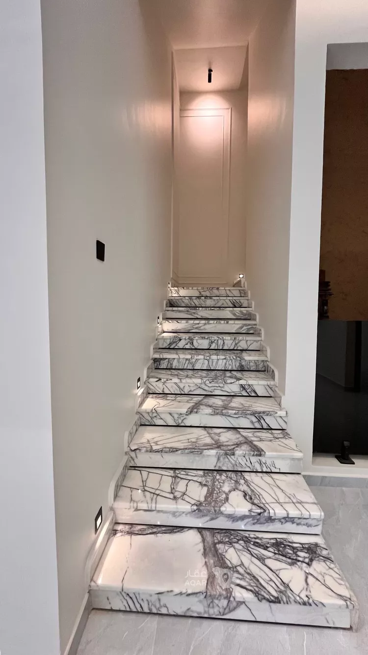 Villa for Sale in Riyadh Al Haeer 9
