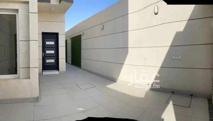 Floor for Rent in Riyadh Al Qirawan 1 صورة
