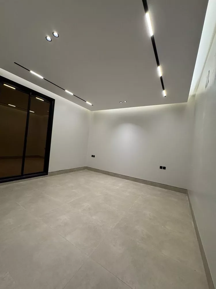 Floor for Sale in Riyadh Al Aqiq 10