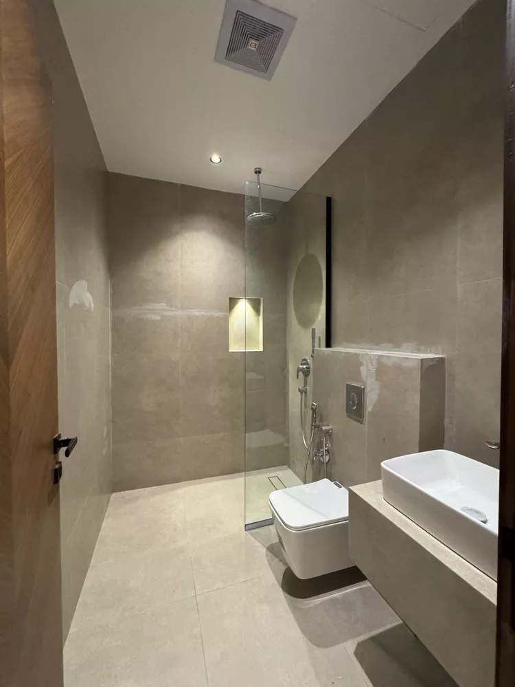Floor for Sale in Riyadh Al Aqiq صورة 3