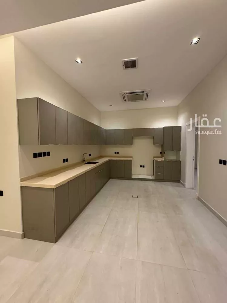 Floor for Sale in Riyadh Al Arid صورة 2