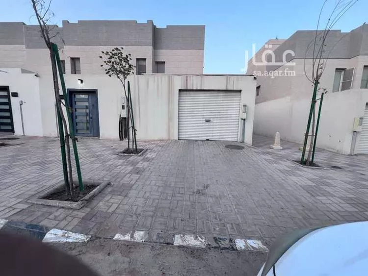 فيلا للبيع في شارع عبدالرحمن العمادي, حي مطار الملك خالد الدولي, مدينة الرياض, منطقة الرياض