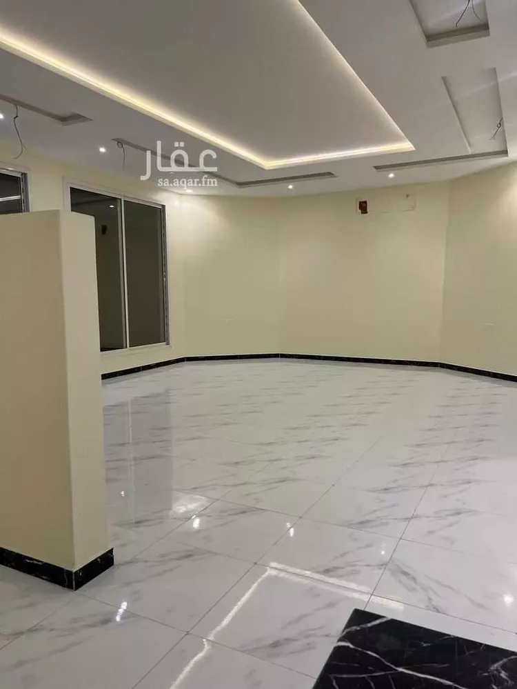 فيلا للبيع في شارع عمر بن عبدالكريم المكي, حي بدر, مدينة الرياض, منطقة الرياض صورة 3
