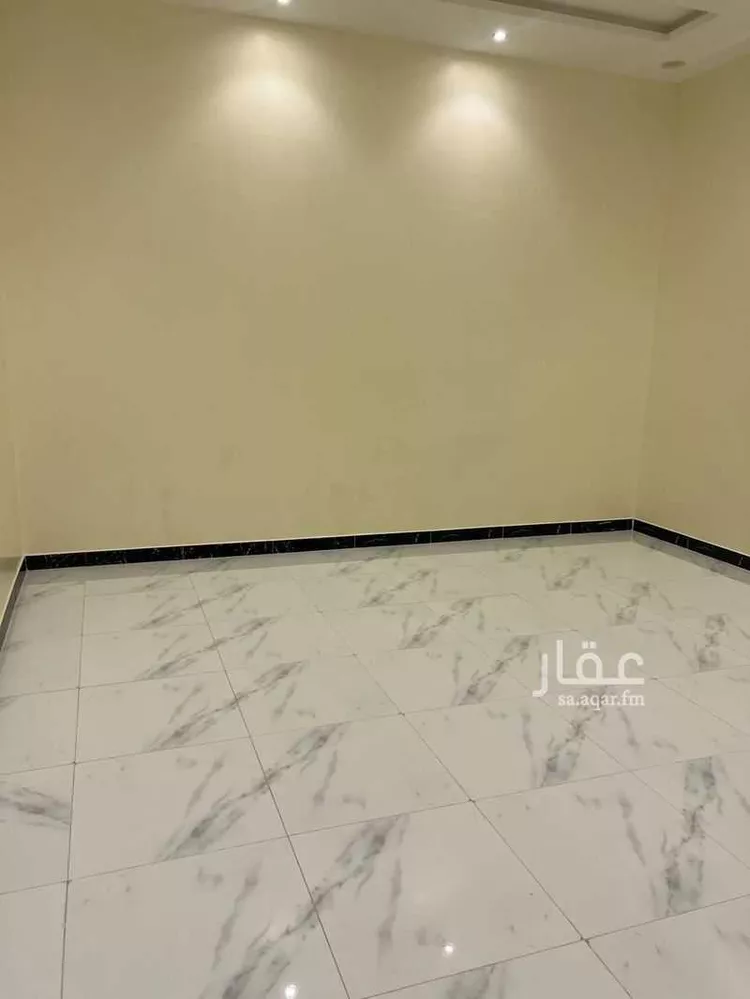 فيلا للبيع في شارع عمر بن عبدالكريم المكي, حي بدر, مدينة الرياض, منطقة الرياض صورة 5