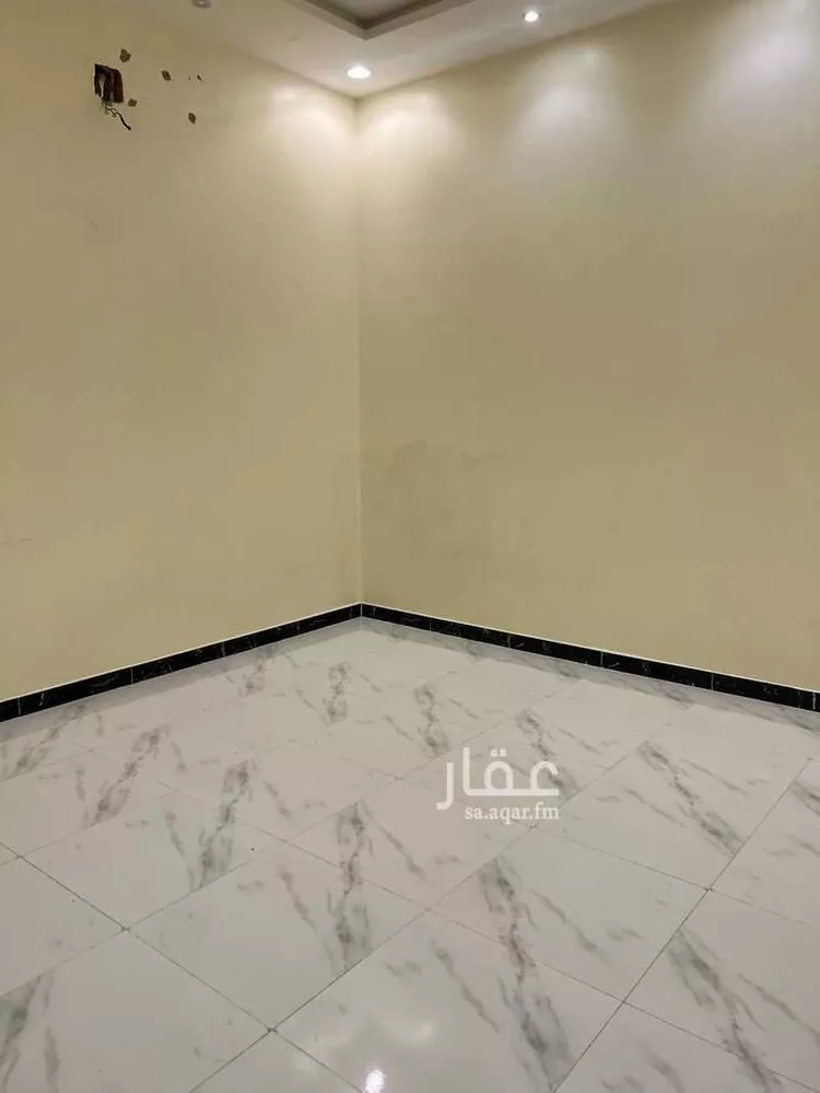 فيلا للبيع في شارع عمر بن عبدالكريم المكي, حي بدر, مدينة الرياض, منطقة الرياض صورة 4