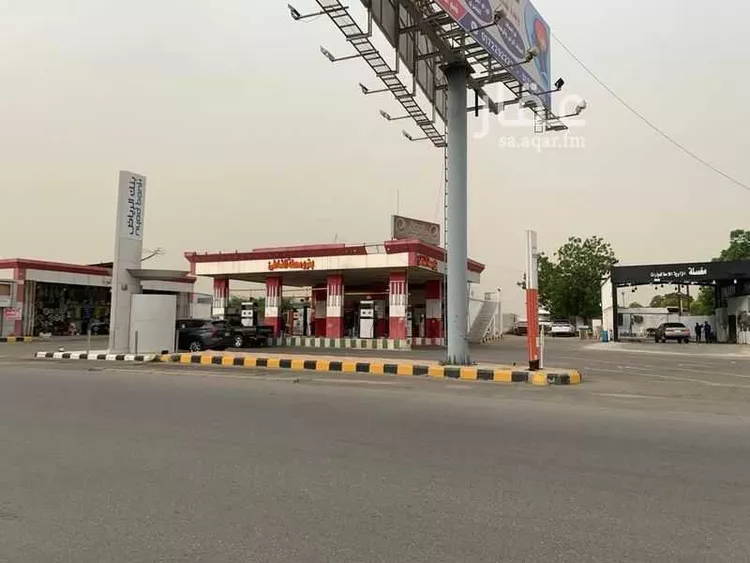 محل للبيع في شارع طريق الملك عبدالعزيز, حي النهضة, مدينة بيش, منطقة جازان صورة 4