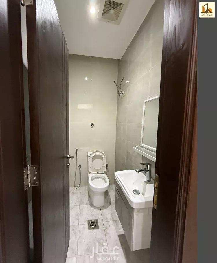 شقة للإيجار في شارع إبن منادر, حي الصفاء, مدينة جدة, منطقة مكة المكرمة صورة 3