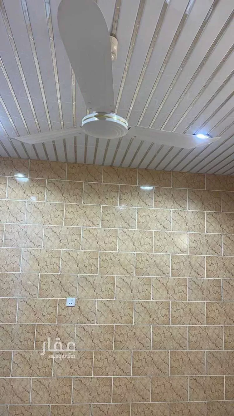 شقة للبيع في شارع الامير سلطان بن عبدالعزيز, حي الملك عبدالله, مدينة شرورة, منطقة نجران صورة 5