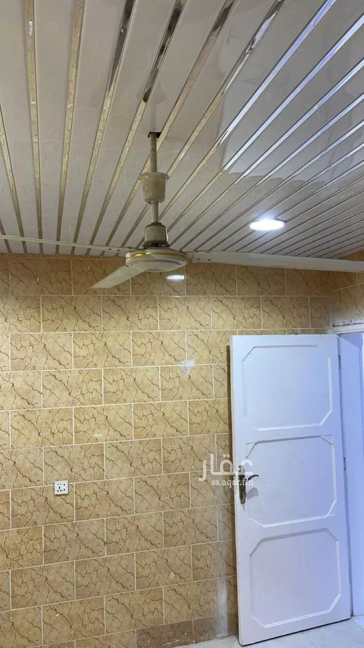 شقة للبيع في شارع الامير سلطان بن عبدالعزيز, حي الملك عبدالله, مدينة شرورة, منطقة نجران 23