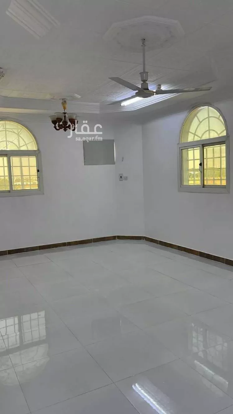 شقة للبيع في شارع الامير سلطان بن عبدالعزيز, حي الملك عبدالله, مدينة شرورة, منطقة نجران 22