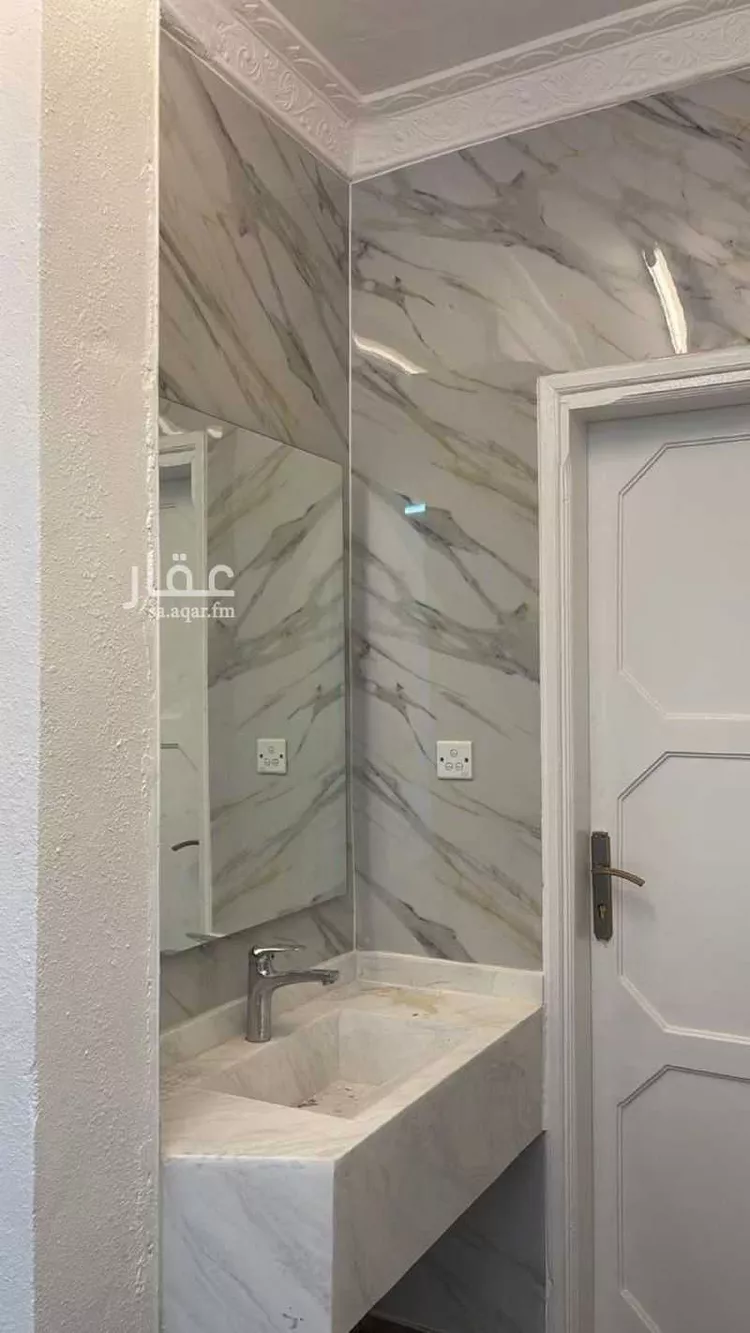 شقة للبيع في شارع الامير سلطان بن عبدالعزيز, حي الملك عبدالله, مدينة شرورة, منطقة نجران 24