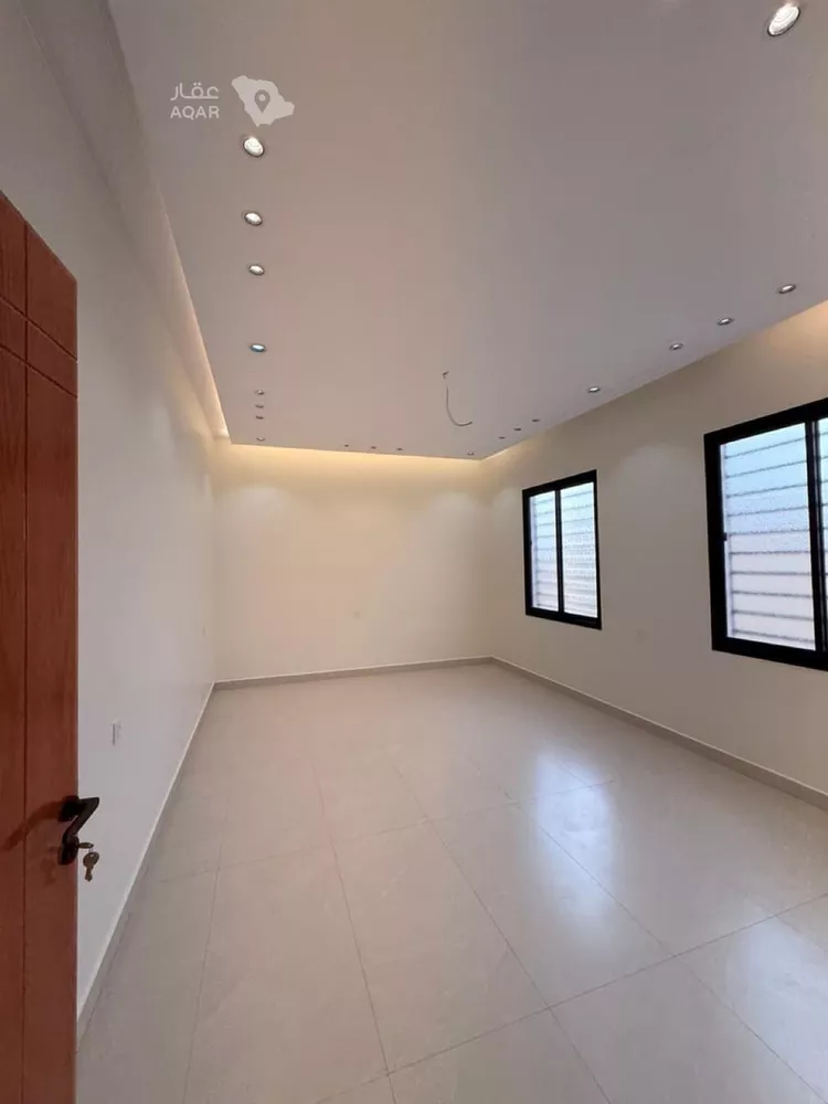 Floor for Sale in Khamis Mushait Al Wahah 26