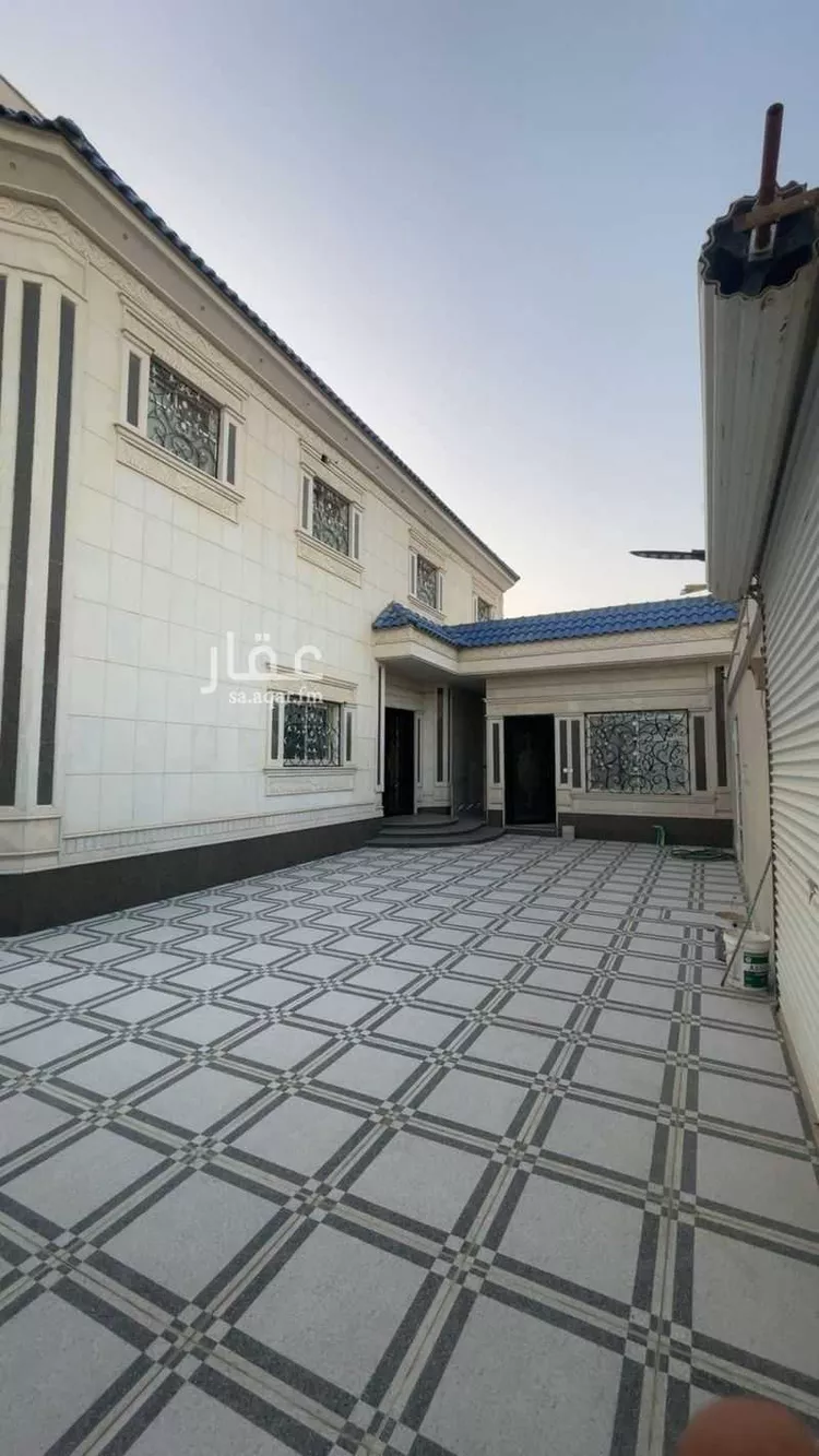 عمارة للبيع في شارع بدر المزني, حي نوارة, مدينة المزاحمية, منطقة الرياض صورة 2