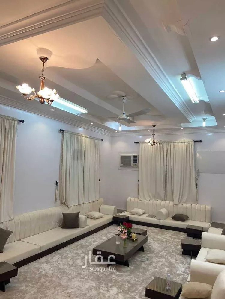 عمارة للبيع في شارع الرياحة, حي الأمير مشعل أ, مدينة شرورة, منطقة نجران صورة 4