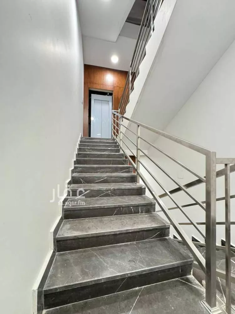 Floor for Sale in Riyadh As Suwaidi Al Gharabi 9