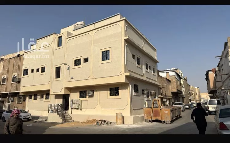 عمارة للبيع في شارع المحارب, حي عتيقة, مدينة الرياض, منطقة الرياض صورة 2